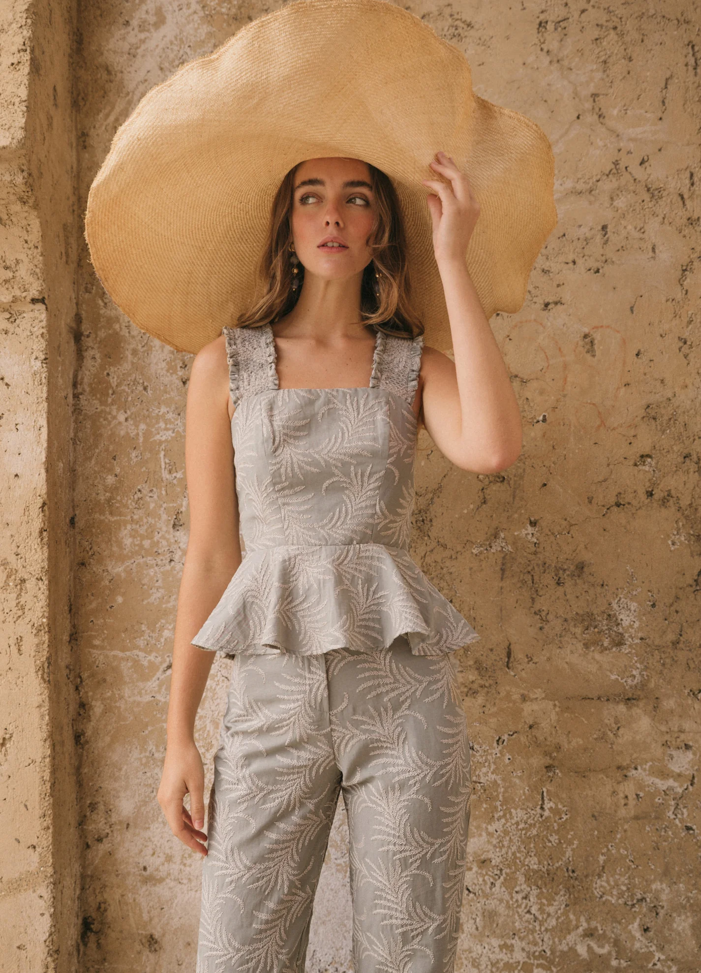 Conjunto de top y pantalón bordado Nidia-Lott - Image 3