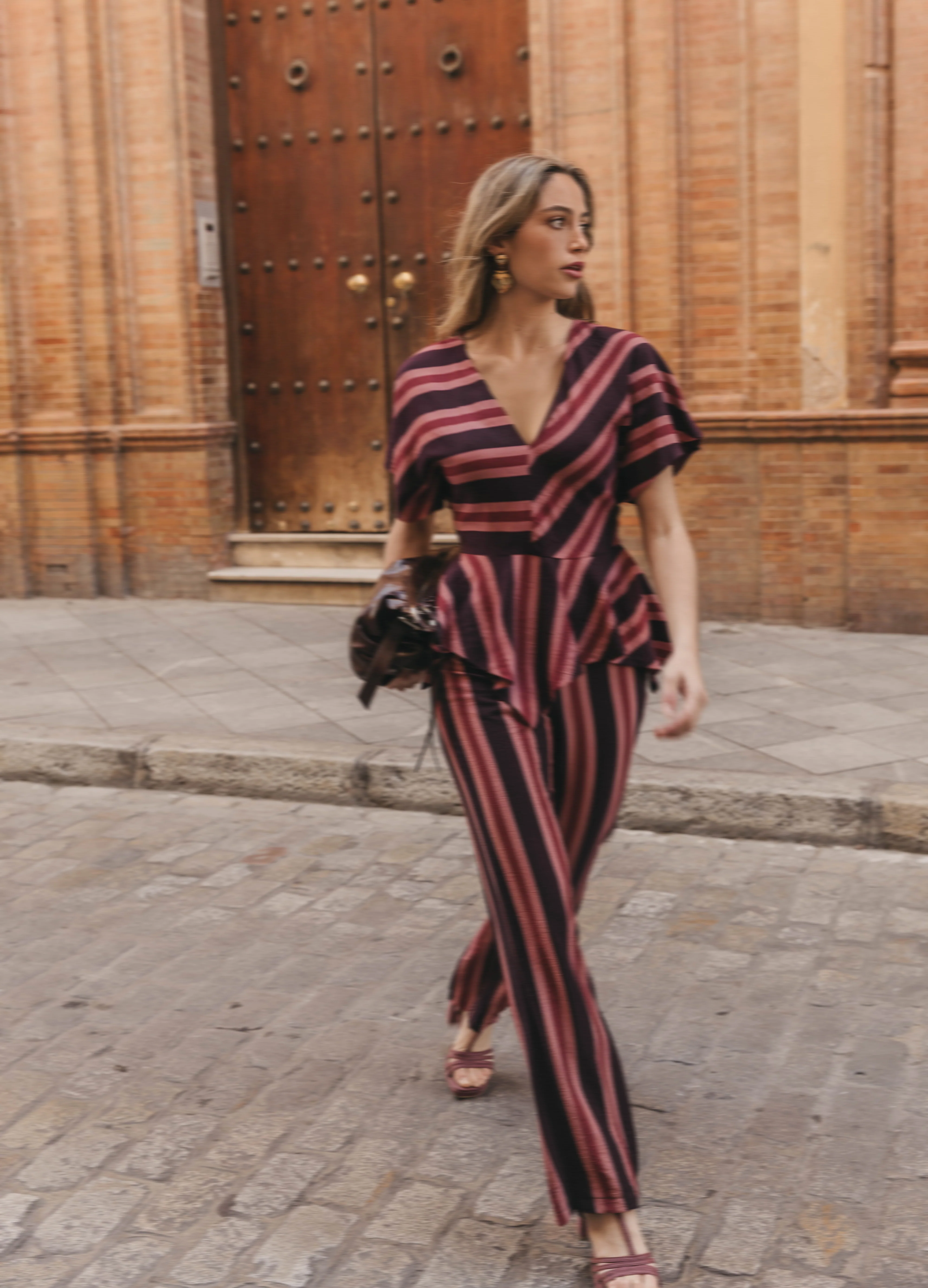 Conjunto de top y pantalón berenjena Kiana-Donney