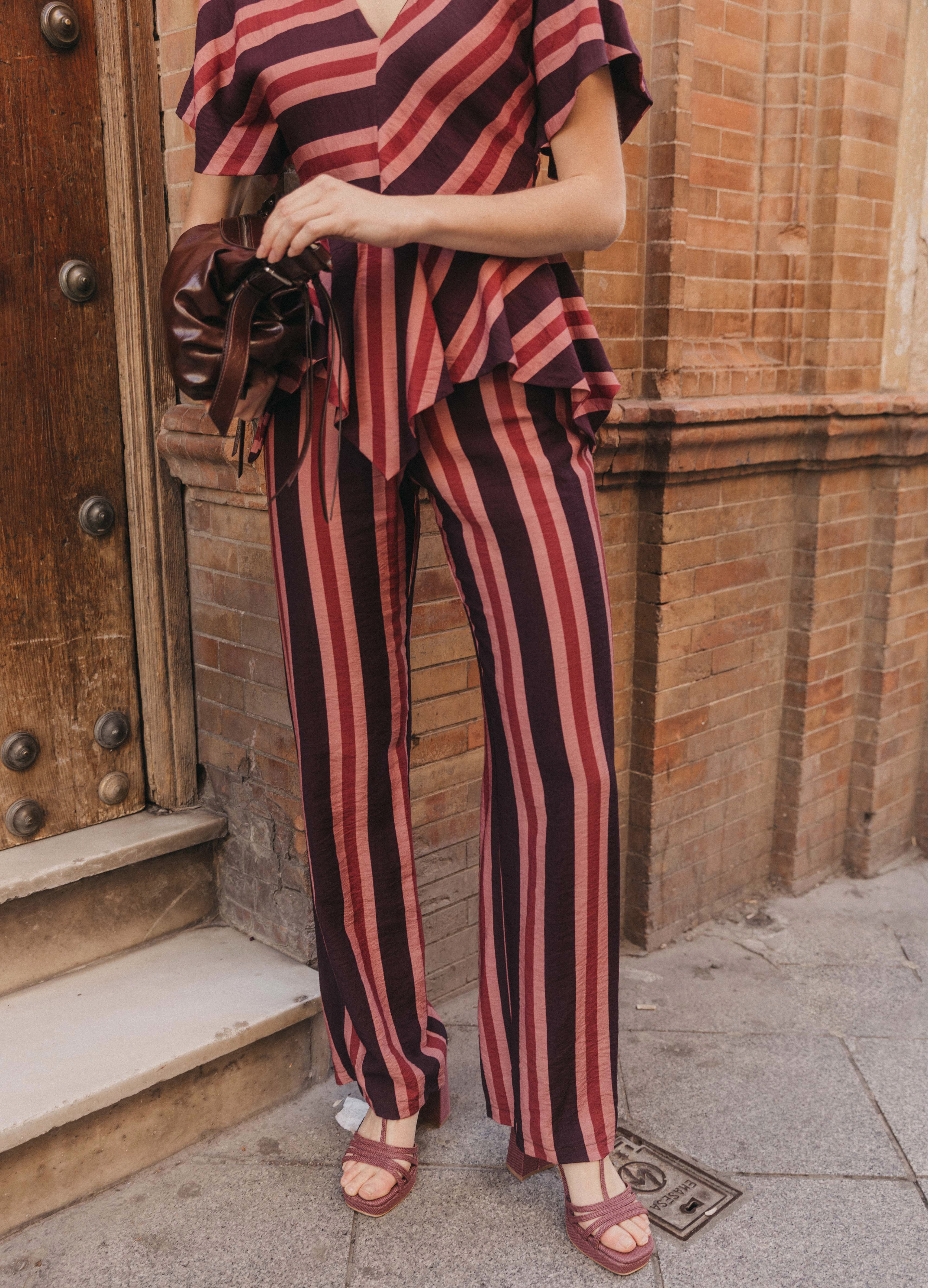 Conjunto de top y pantalón berenjena Kiana-Donney - Image 7