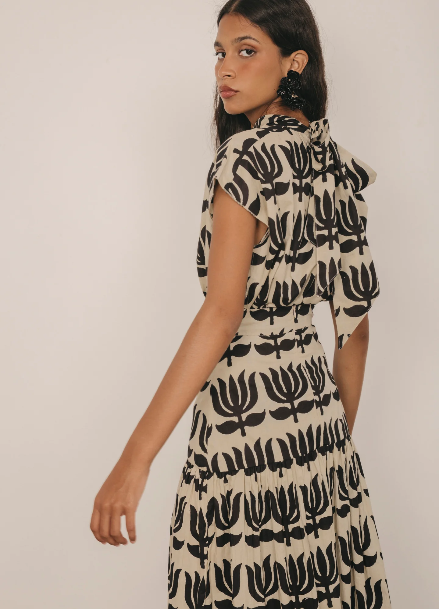 Conjunto de top y falda negro Odalis-Kenia - Image 4