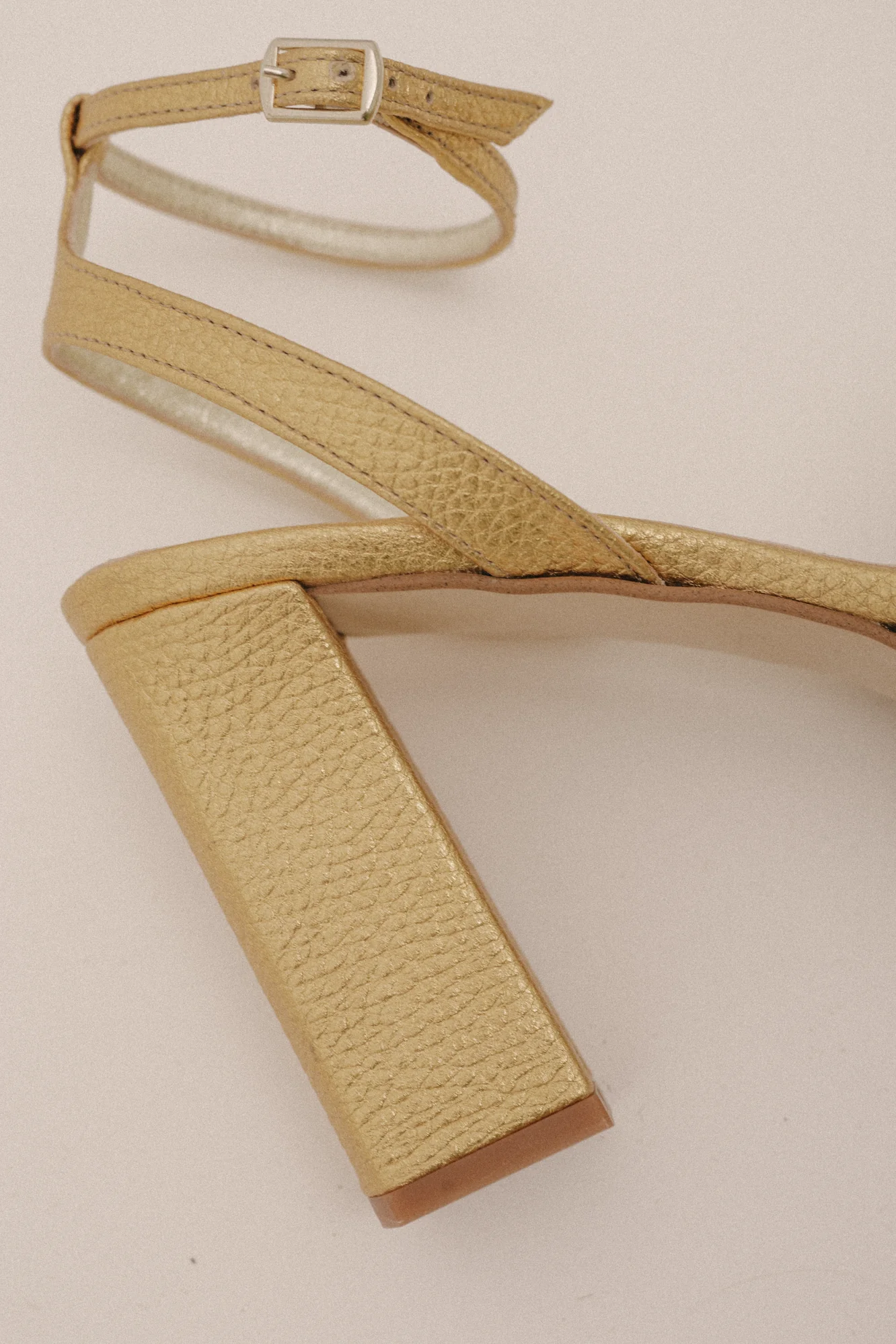 Sandalia de piel Madison - Image 6