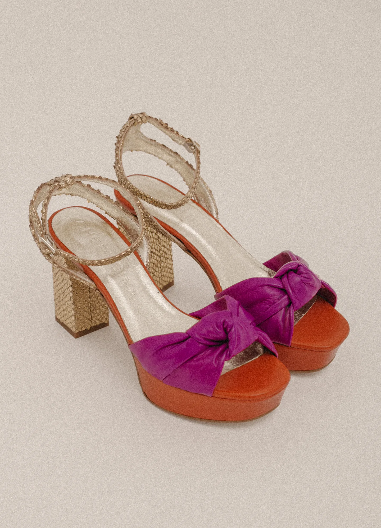 Sandalia de piel tricolor Irving - Image 2