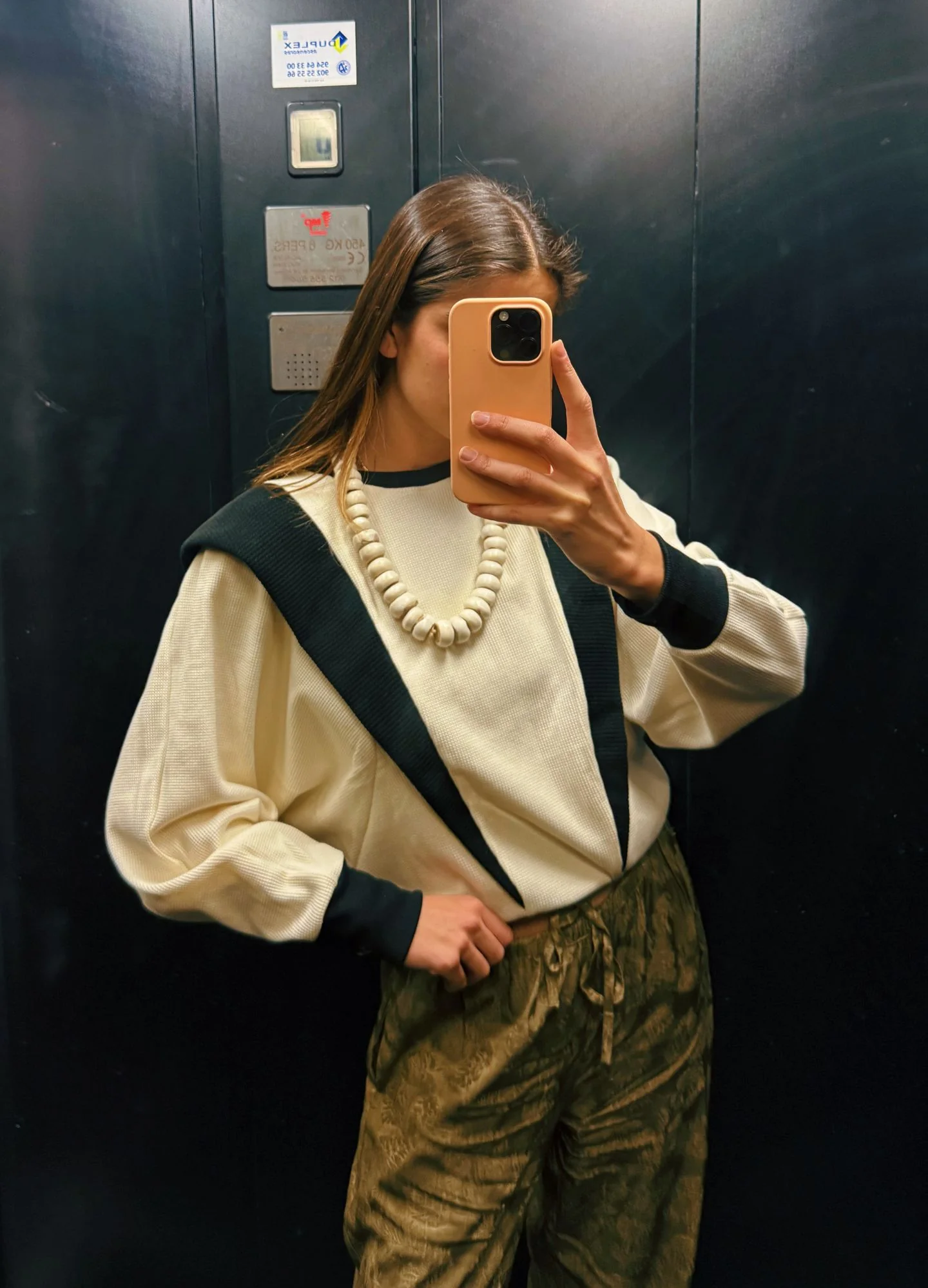 Sudadera Lauryn - Image 16