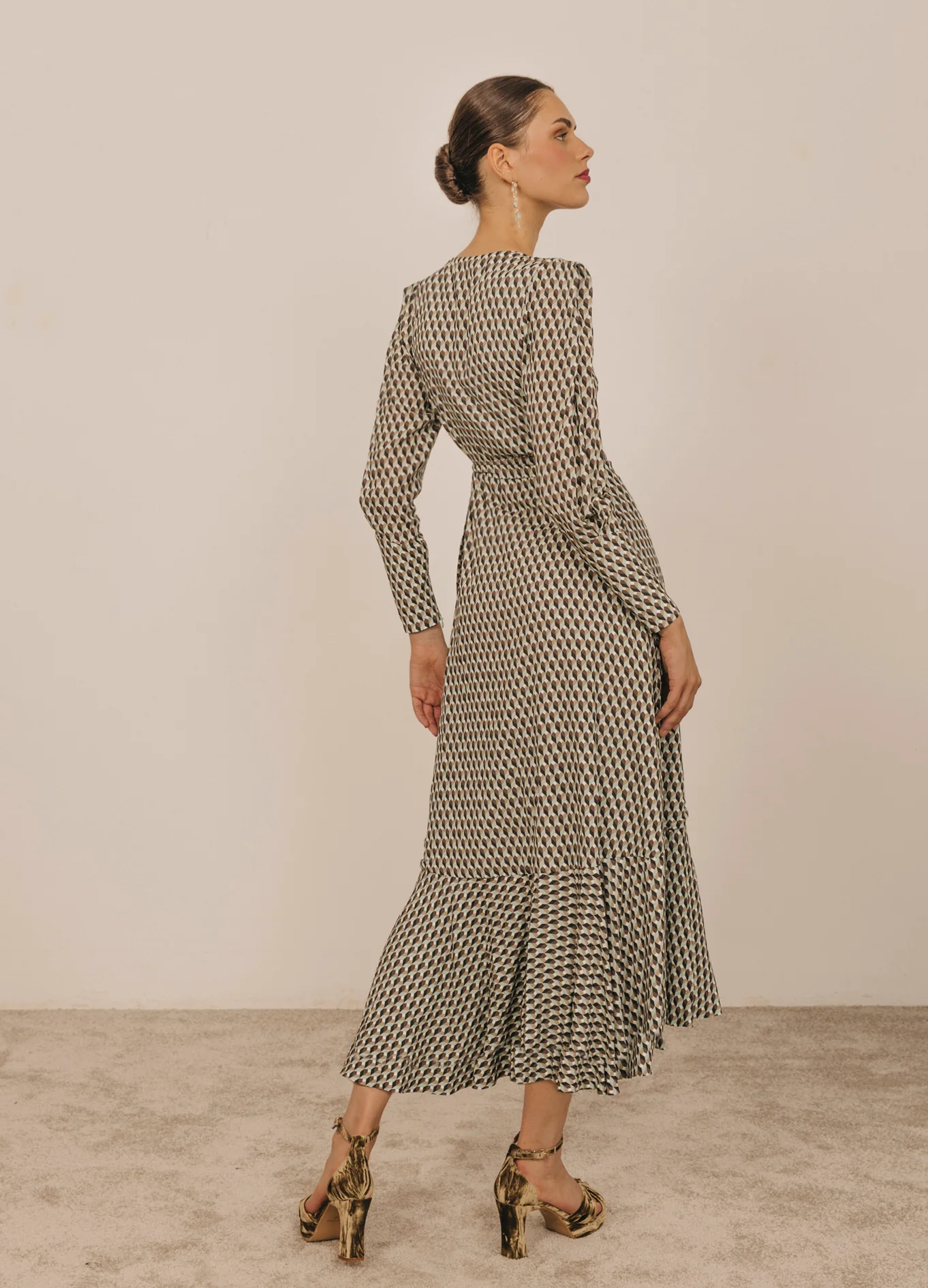Vestido Smiler Geométrico - Image 11