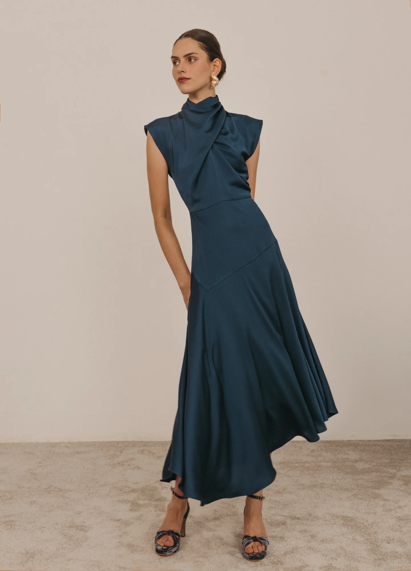 Vestido Zaria - Image 10